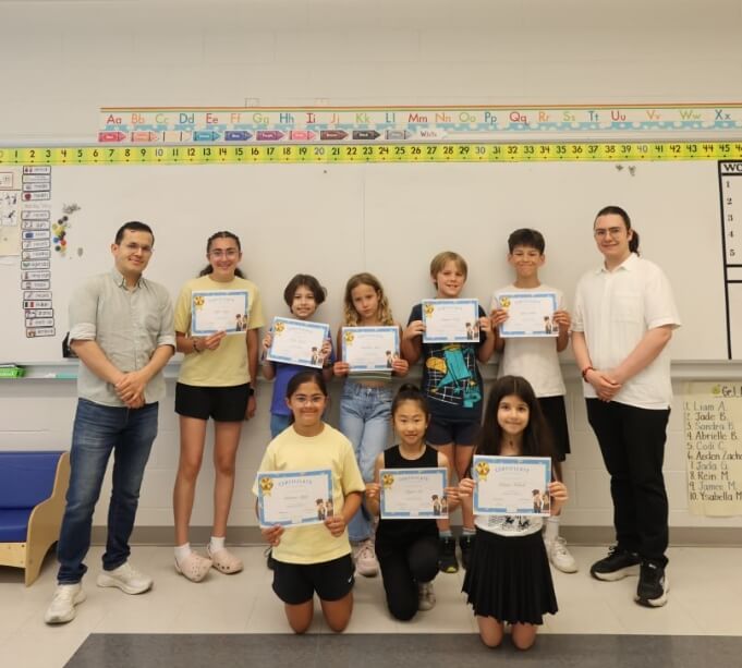 Pic4 during an engaging Spanish class